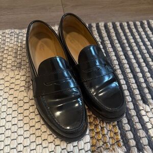 & Other Stories Black leather loafers #leatherloafers

Fit like a true 7.5